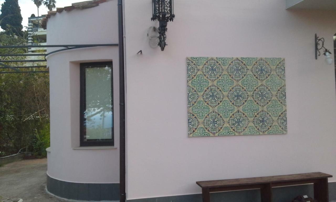 La Cage Aux Folles Bed and breakfast 2*