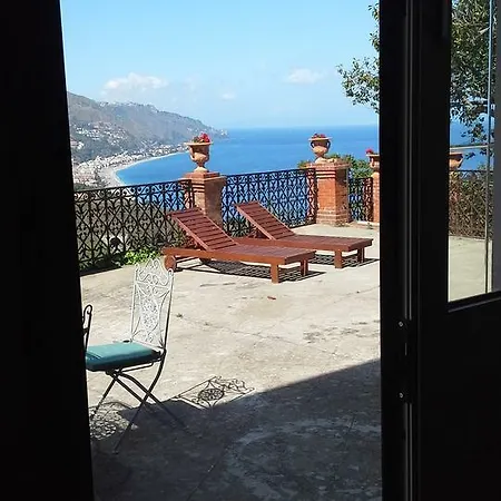 La Cage Aux Folles B&B Taormina Exterior foto