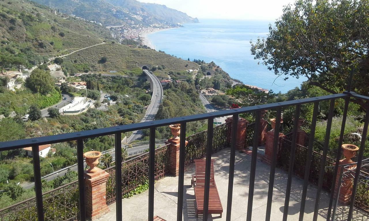 La Cage Aux Folles 2* Taormina