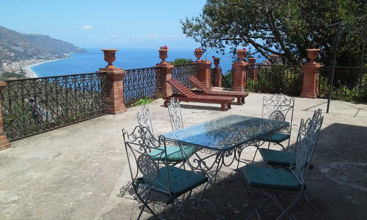La Cage Aux Folles 2* Taormina