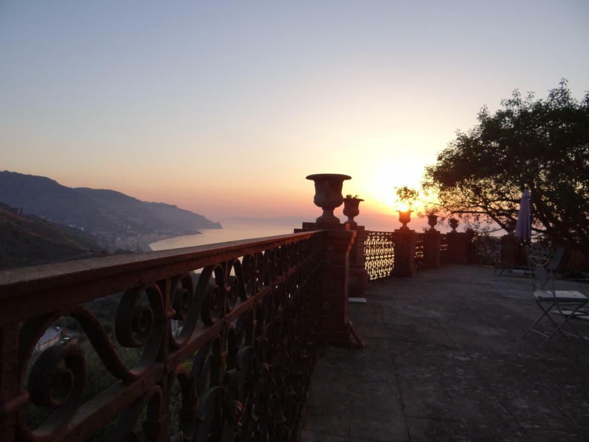 La Cage Aux Folles 2* Taormina
